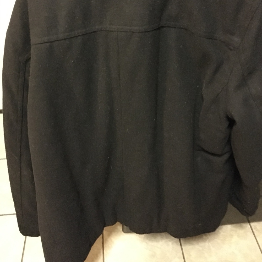 Very sharp “Helix” Brand Peacoat - Picture 2 of 3